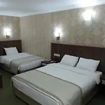 Hosta Hotel 3*