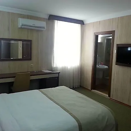 Hosta 3* Adana